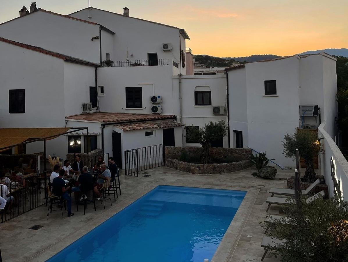 Hôtel Restaurant La Caravelle Sari-Solenzara Esterno foto